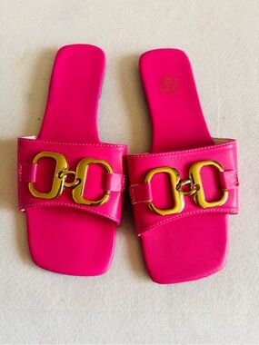 Women's Hot Pink Slide Sandals with Gold Buckle Detail size 39 Size 8US